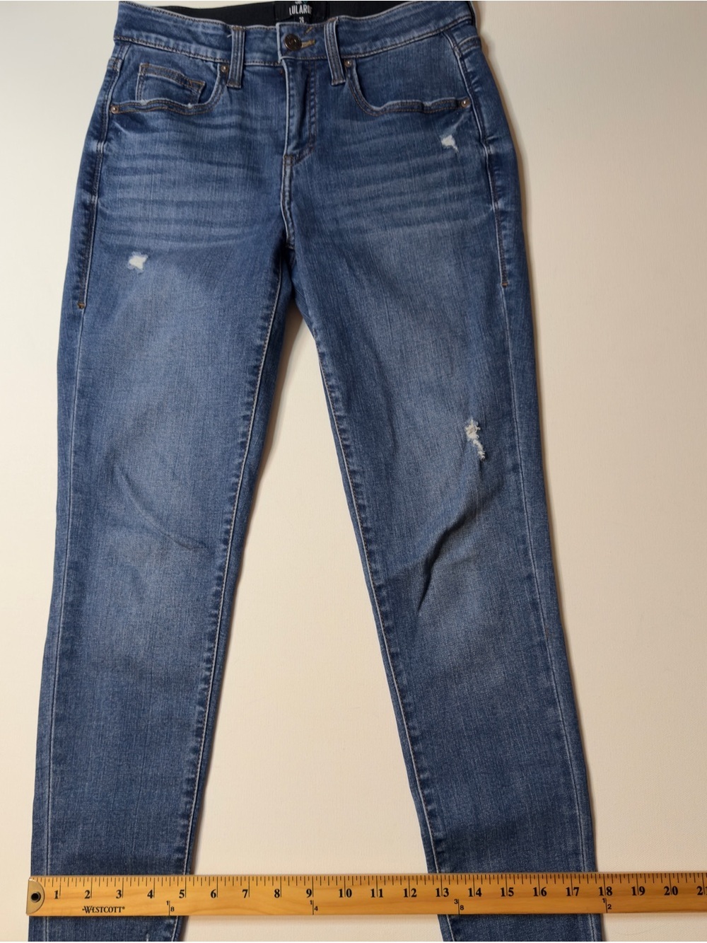 EUC Women's Lularoe Classic Blue Women's Skinny Jeans Size 26/26" Inseam (KB9) - Picture 2 of 8